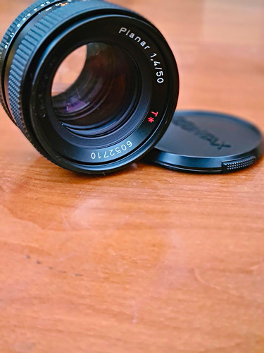 Carl zeiss planar 1 - planar, f/1.4
